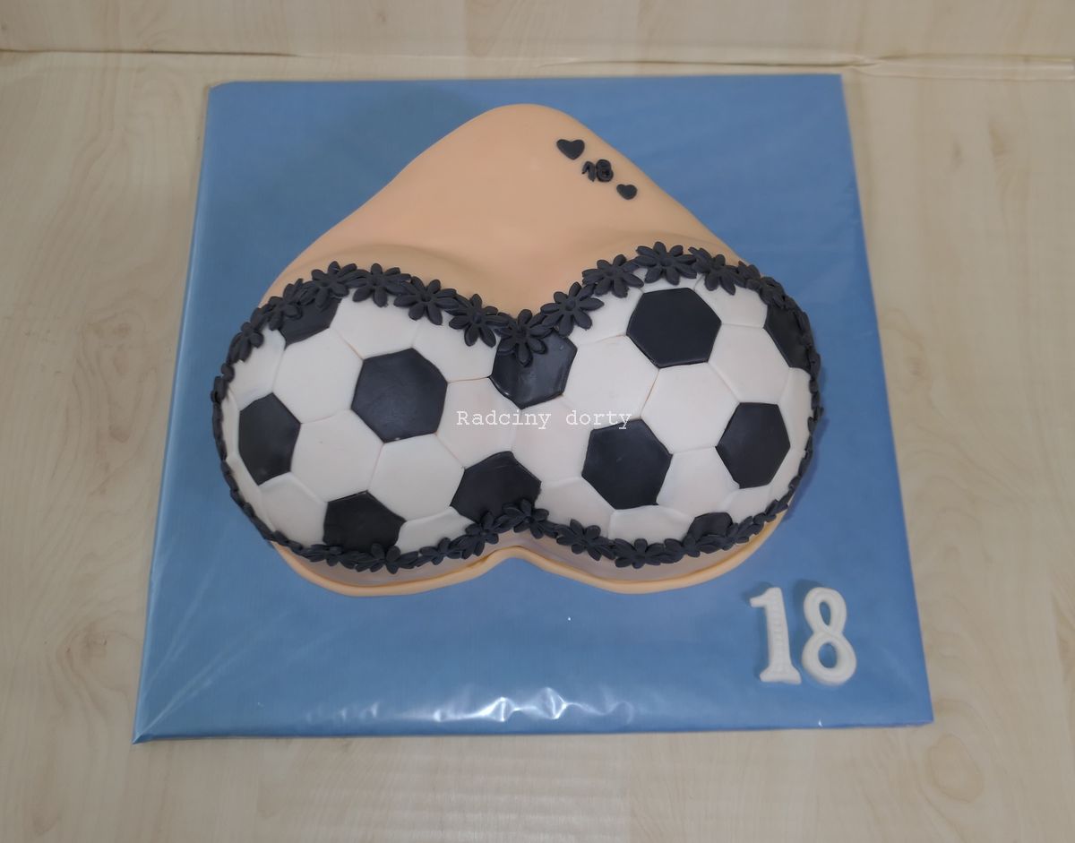 Prsa fotbal 1100